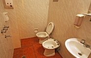 Toilet Kamar 2 Hotel Costa Azul