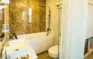 Toilet Kamar 5 Golden hotel