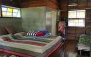 Bedroom 2 Baan Aunjai Homestay