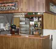 Bar, Cafe and Lounge 5 Kiðagil Guesthouse
