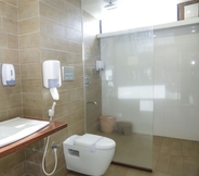 Toilet Kamar 7 Pai Resorts