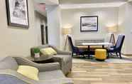 Lobby 2 Hampton Inn Cranbury