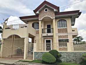 Bangunan 4 Torente Vacation House