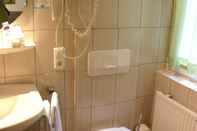 In-room Bathroom Storchen Hotel Garni