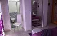 In-room Bathroom 2 B&B Il Cuore dellEtna