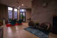 Lobby The Mews Jalan Yap Kwan Seng by Joanne