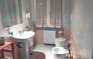 In-room Bathroom 5 Affittacamere Le Vele del Magra