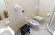 In-room Bathroom 4 Affittacamere Le Vele del Magra