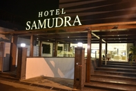 Bên ngoài Hotel Samudra