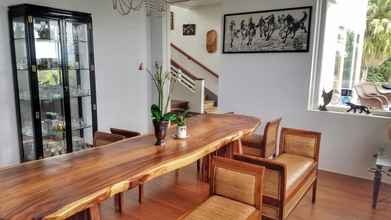 Lobi 4 Hilltop Vacation Rental