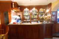 Bar, Kafe dan Lounge Hotel Val Carlina