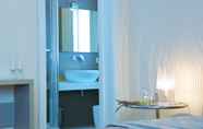 In-room Bathroom 7 Villa Savarino