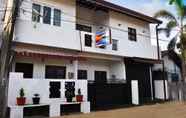 Bangunan 5 Chrish Residence