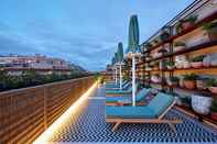 Swimming Pool Radisson Blu 1882 Hotel, Barcelona Sagrada Familia
