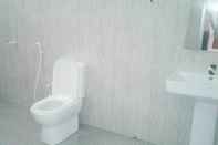 Toilet Kamar Star Stay Resort