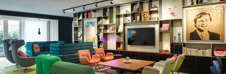 Sảnh chờ citizenM Amstel Amsterdam