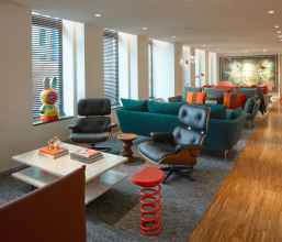 Sảnh chờ 4 citizenM Amstel Amsterdam