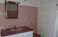 In-room Bathroom 6 Chambres Les Champs de Roz