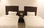 Bilik Tidur 7 Niranjana Hotel