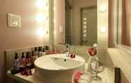 In-room Bathroom 4 LUSSO CROCE URBAN RESORT - Adult Only