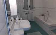 In-room Bathroom 4 Elimo Affittacamere di Scardino Leonardo