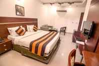 Bedroom Asian Suites Elite Sector 31