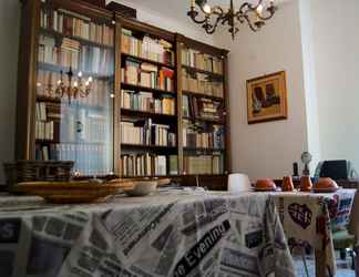 Lobi 2 B&B Bibliotechina