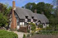 Exterior Simpsons Cottage - Grove Road Cottages