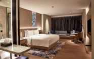 Bedroom 4 Courtyard by Marriott Shenzhen Northwest