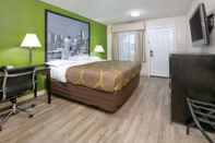 Bedroom Super 8 by Wyndham Palestine