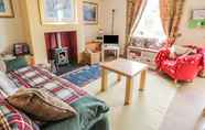 Common Space 7 Crinan Canal Cottage