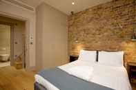 Bedroom Luxury Loft Oxford Street with AC