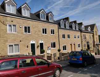 Exterior 2 Bradford Apartments Flat 96