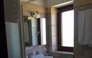 In-room Bathroom 6 Agritria Di Umberto Anglisani