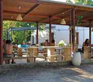 Restaurant 5 Krios Beach Camping