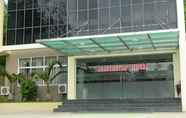 Bangunan 5 Man Thi Tar Hotel