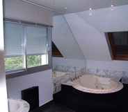 In-room Bathroom 6 Hameau de prinvaux