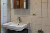 In-room Bathroom Padua W5