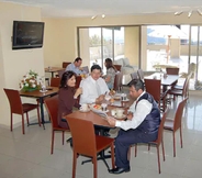 Restaurant 4 Imperio Suites