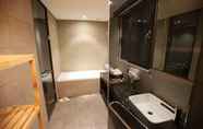 In-room Bathroom 5 Namyangju Bukhangang Dolce Casa Hotel