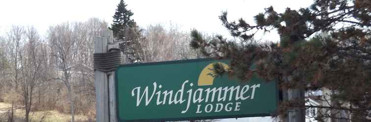 Exterior Windjammer Lodge