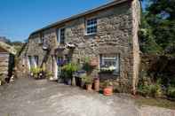 Exterior St Ives BnB at Chypons Farm