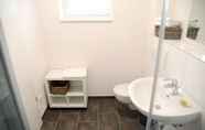 In-room Bathroom 6 Adapt Apartments Giessen