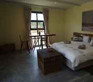 Bilik Tidur 4 Stellar Overberg Travellers Lodge