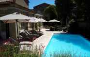 Kolam Renang 2 Bed & Breakfast L'Orangerie