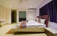 Kamar Tidur 5 FabHotel Pentagon Airport