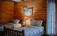 Bedroom 2 Big Creek Lodge - Working Guest Ranch