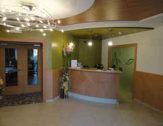 Lobi 2 Viridis Hotel