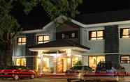 Bangunan 2 Farmhouse Hotel & Cafe