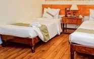 Kamar Tidur 6 Farmhouse Hotel & Cafe